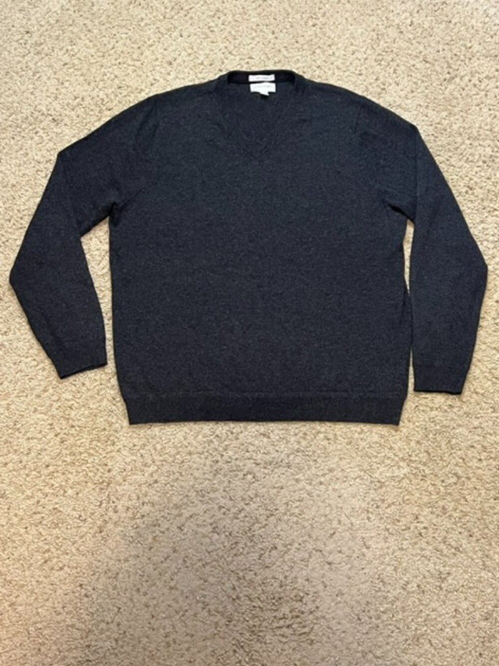 John W Nordstrom Men Dark Charcoal Gray 100% Cashmere V-Neck Sweater Size XL EUC